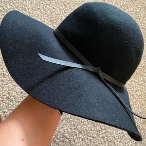 Old Navy Floppy Beach Hat